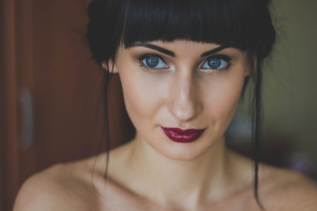 red lipstick looks