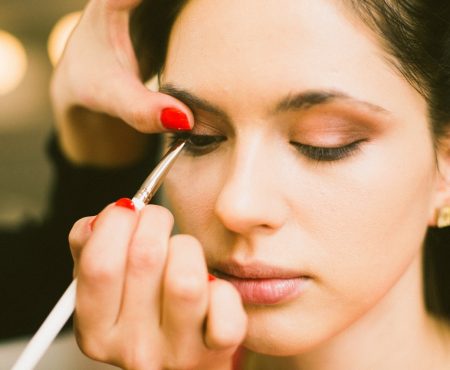 Why You Need to Hire a Makeup Artist for Your Big Day
